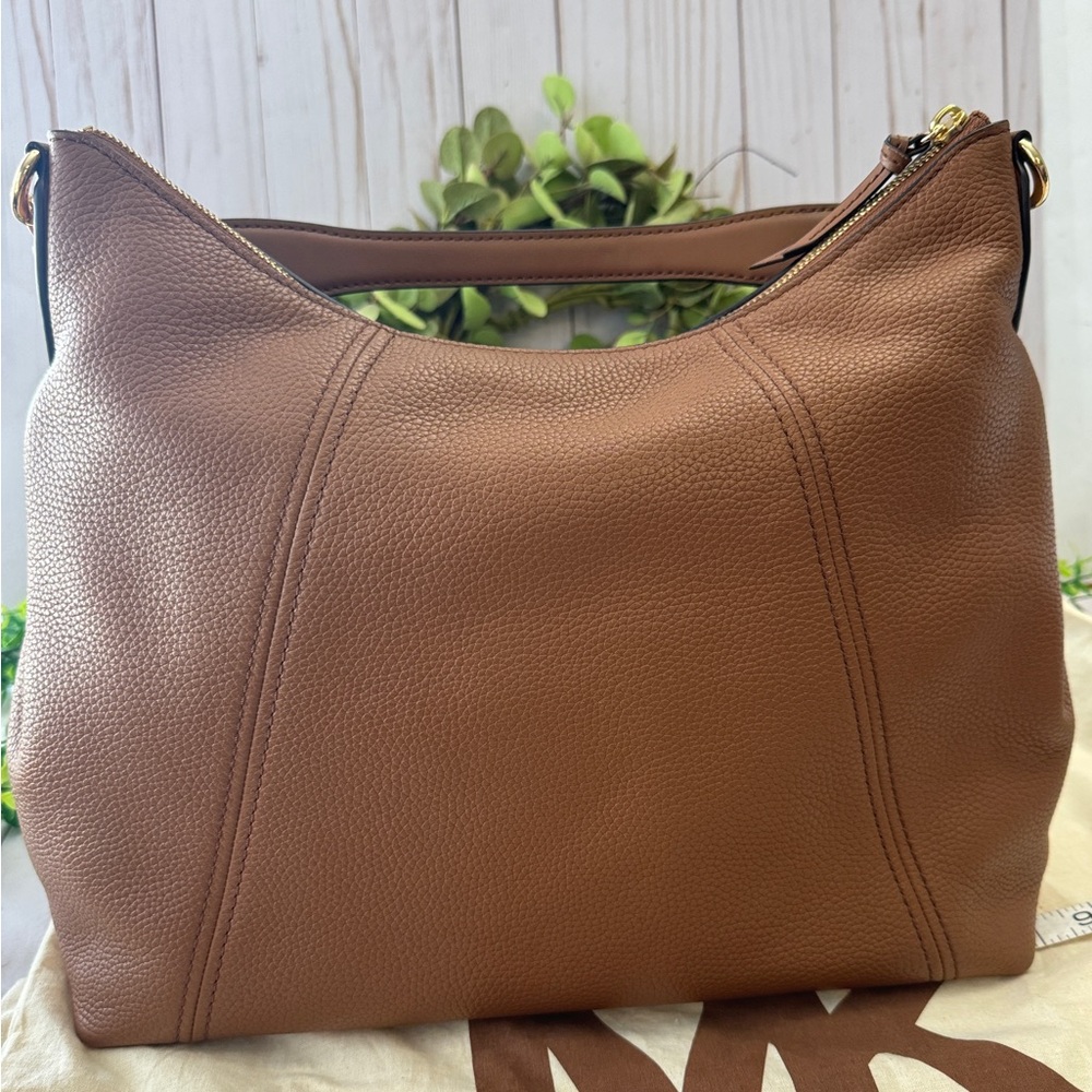 Michael Kors Sienna Handbag Luggage Color NWOT - Picture 6 of 14